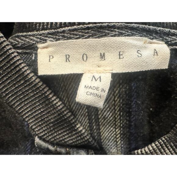 Promesa – Textured Knit Patchwork Shacket – Cream Multi – Size Medium - Picture 2 of 5